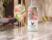 Charger l'image dans la galerie, GREY GOOSE ESSENCES WATERMELON &amp; BASIL 30% 1L
