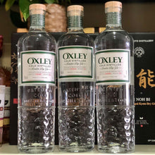 Charger l'image dans la galerie, OXLEY LONDON DRY GIN 47% 1 L
